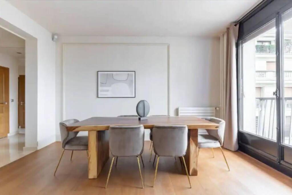 Avenue Montaigne Luxury Apartment 2Br 4P Paris Exterior foto